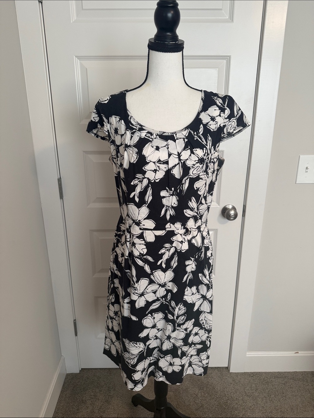 Olivia Matthews| Black & White Floral Scoop Neck Dress